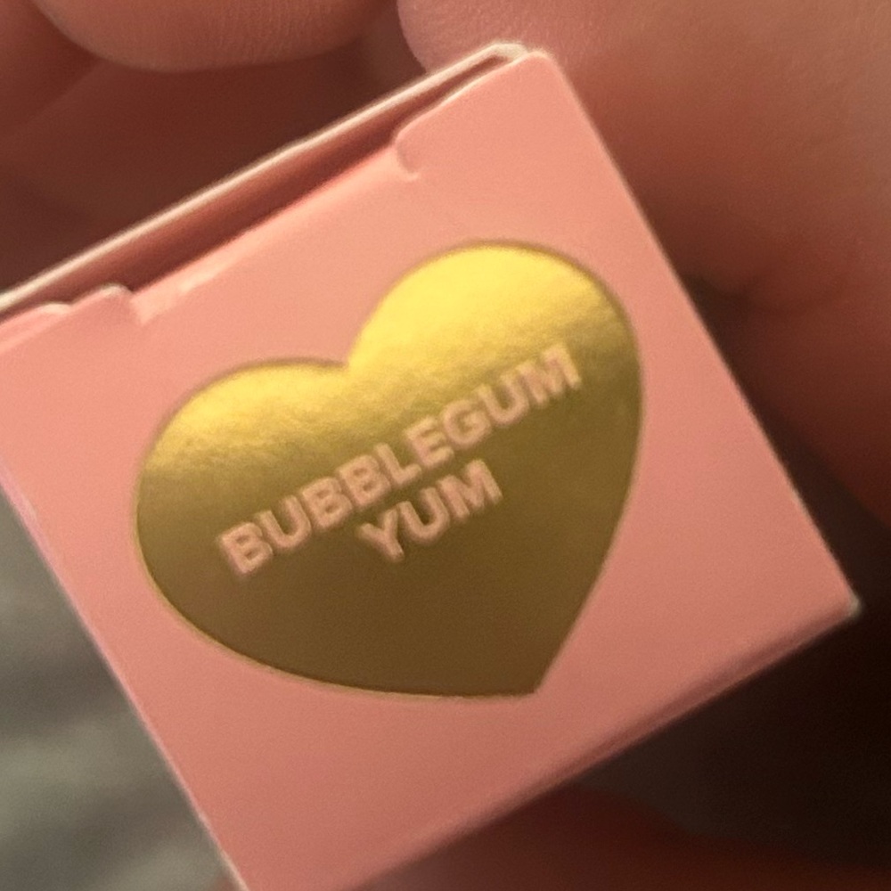 Too Faced lip shade Bubble gum yum